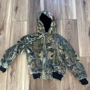 Walls x mossy oak kids Camouflage Hooded Jacket size medium (8-10)